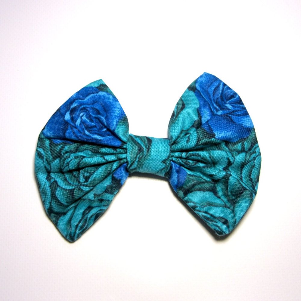 Blue Roses Fabric Hair Bow - Picture 2 of 4